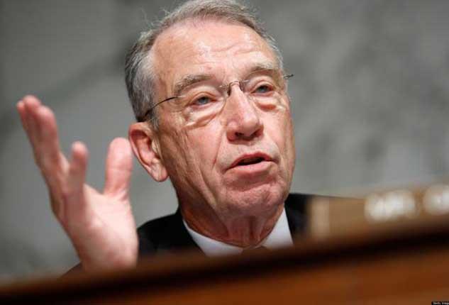 Thượng nghị sĩ Chuck Grassley liên tục nhắc về các dự án EB5 lừa đảo